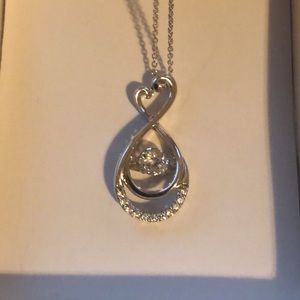 Floating diamond necklace
